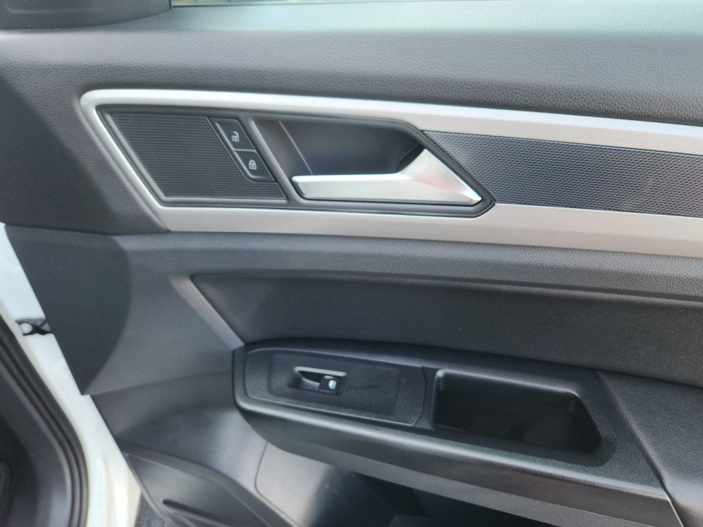 Used 2021 Volkswagen Atlas SE w/ Panoramic Sunroof Package AWD/4WD image 39