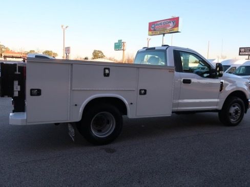 Used 2021 Ford F350 XL w/ Power Equipment Group image 4
