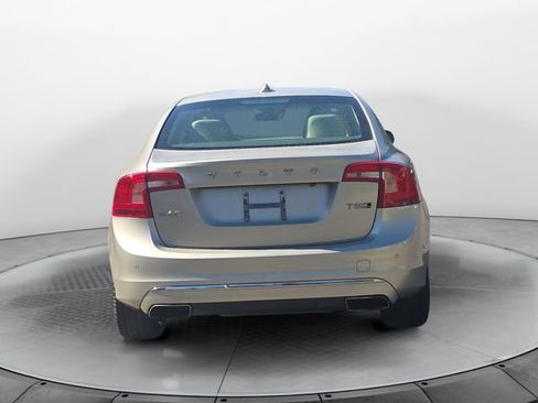 Used 2018 Volvo S60 T5 Inscription image 4