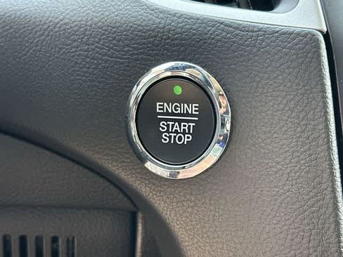 Used 2022 Ford Edge SE AWD/4WD image 10