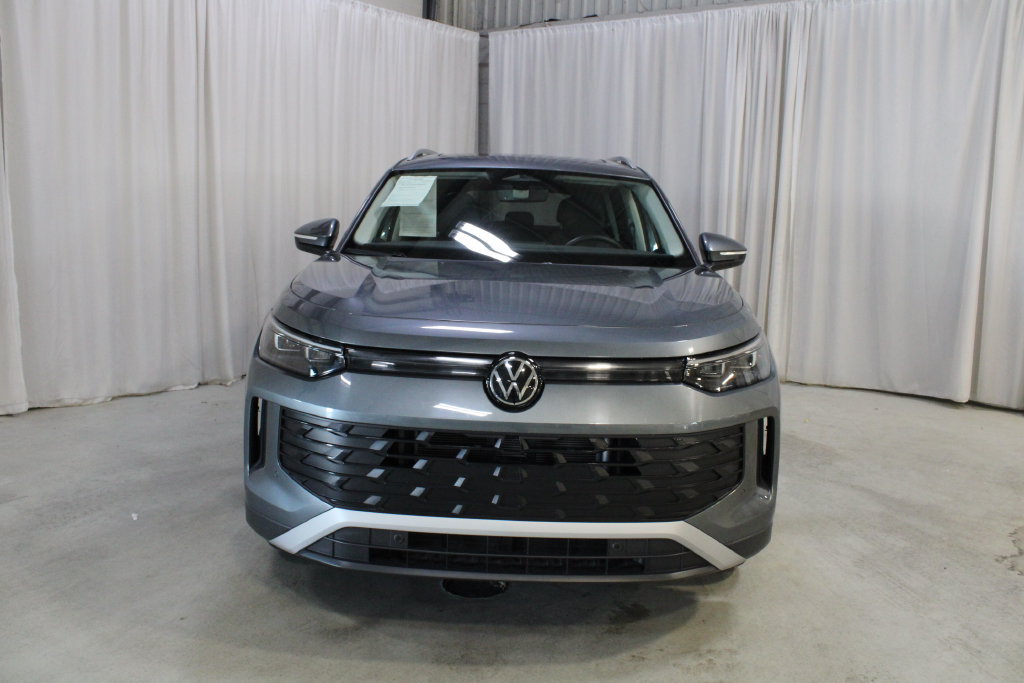 Used 2026 Volkswagen Tiguan SE AWD/4WD image 35