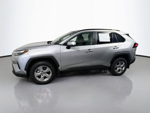 Used 2025 Toyota RAV4 XLE w/ Convenience Package FWD image 9