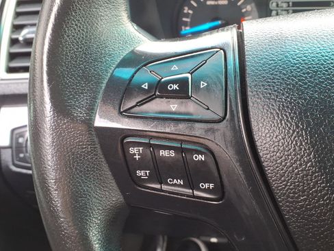 Used 2016 Ford Explorer XLT FWD image 20
