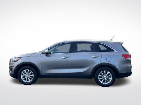 Used 2018 Kia Sorento L FWD image 2