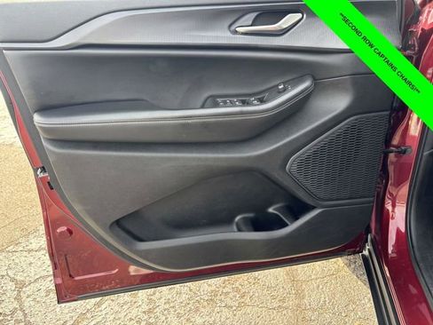 Used 2023 Jeep Grand Cherokee L Laredo image 9