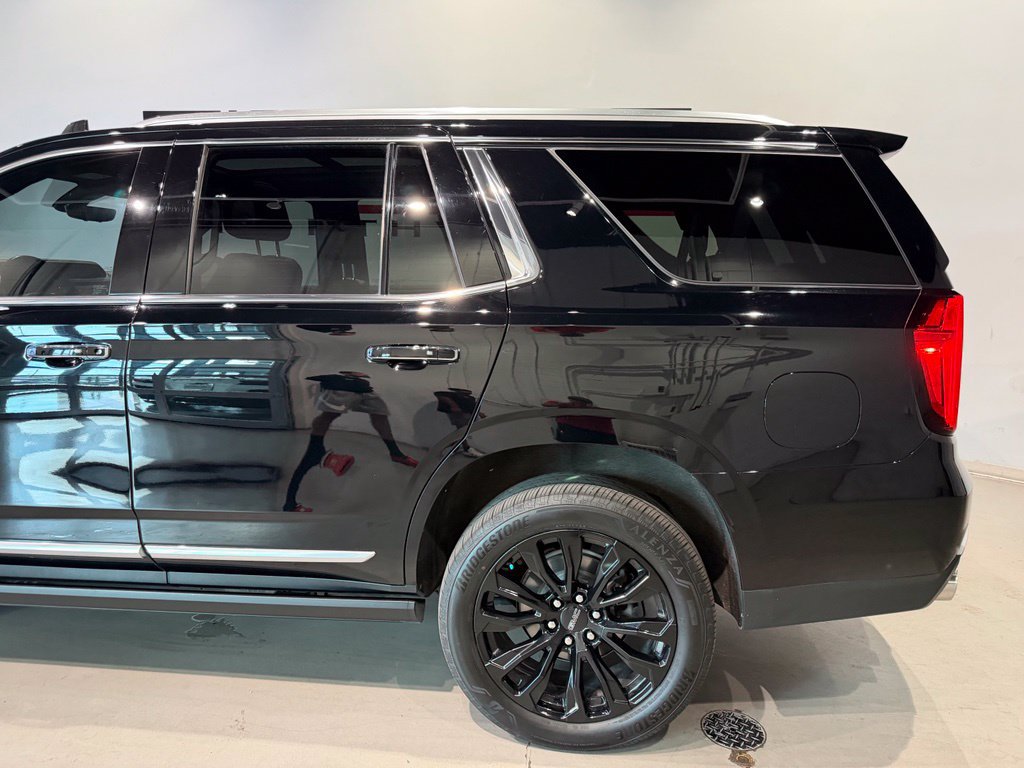 Used 2021 GMC Yukon Denali w/ Denali Premium Package AWD/4WD image 4