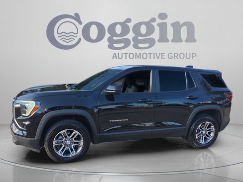 Certified 2026 GMC Terrain Elevation FWD image 1