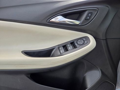 Used 2023 Buick Encore GX Preferred w/ Cold Weather Comfort Package FWD image 18