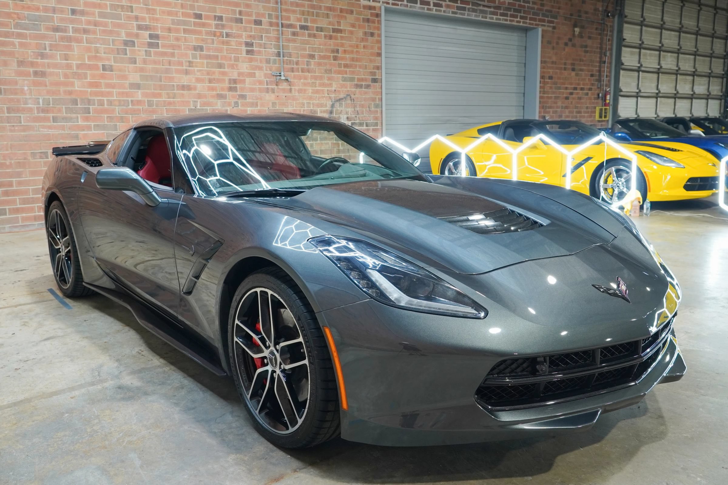 Used 2017 Chevrolet Corvette Stingray Coupe RWD image 3