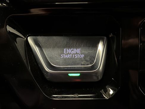 Used 2024 GMC Sierra 2500 AT4 w/ AT4 Premium Plus Package AWD/4WD image 23