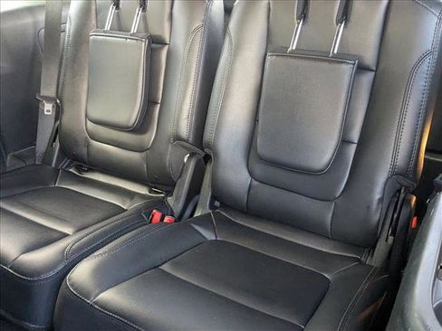 Used 2019 Ford Explorer XLT w/ Equipment Group 202A image 19