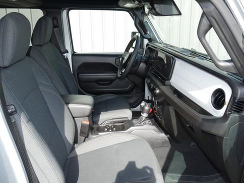 Used 2024 Jeep Wrangler Unlimited Sport AWD/4WD image 24