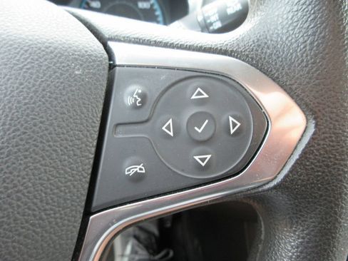 Certified 2020 Chevrolet Traverse LS FWD image 25