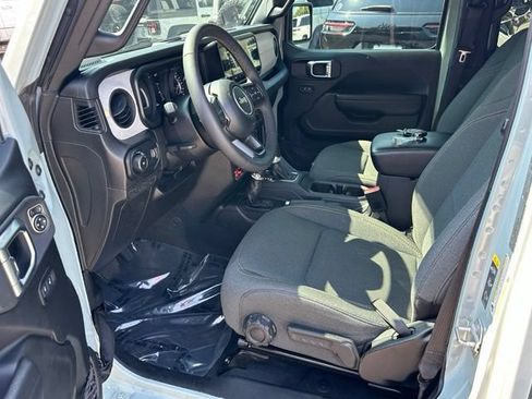 Used 2024 Jeep Wrangler Unlimited Sport AWD/4WD image 23