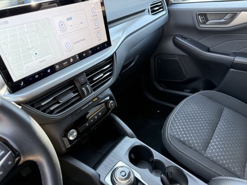 Used 2024 Ford Escape Active w/ Tech Pack #1 image 11