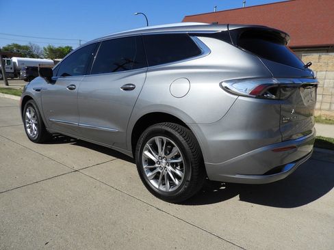 Used 2023 Buick Enclave Avenir w/ Trailering Package, 5000 lbs. AWD/4WD image 7