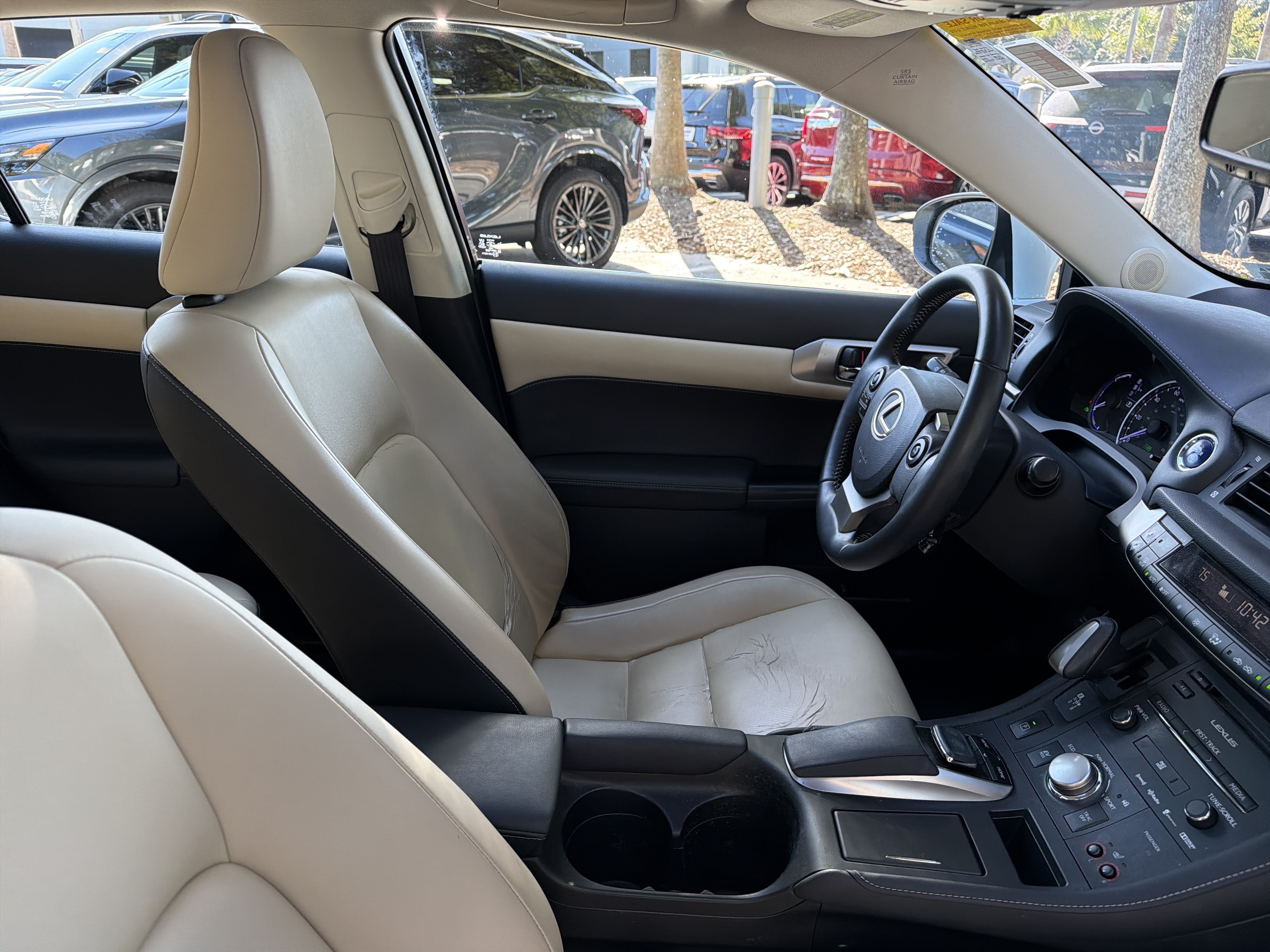 Used 2015 Lexus CT 200h w/ Navigation Package FWD image 44