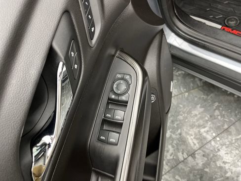 Used 2021 GMC Acadia SLT w/ Preferred Package AWD/4WD image 8