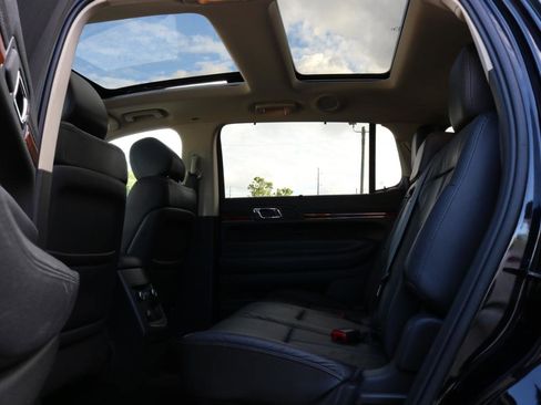 Used 2019 Lincoln MKT AWD image 35