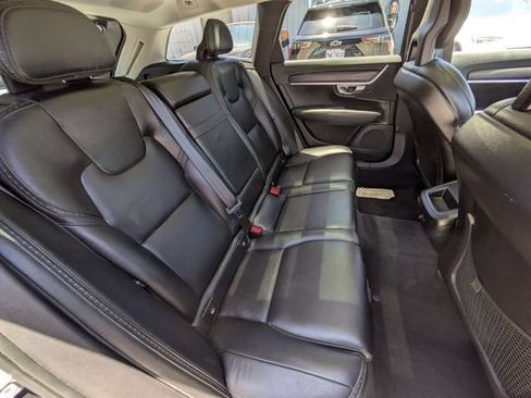 Used 2018 Volvo V90 T5 Cross Country w/ Convenience Package AWD/4WD image 29