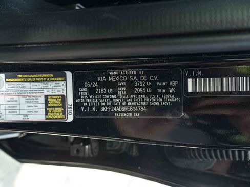Used 2024 Kia Forte LXS FWD image 40