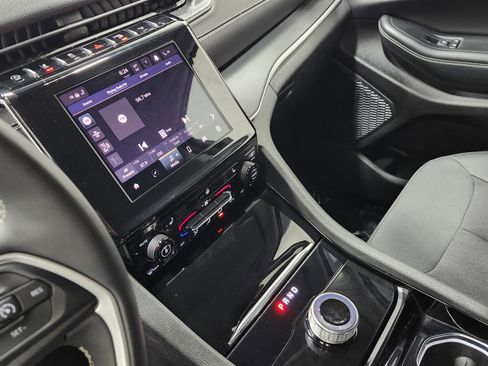 Used 2023 Jeep Grand Cherokee L Laredo w/ Luxury Tech Group I image 30