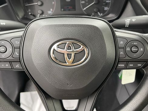 Certified 2025 Toyota Corolla LE FWD image 18