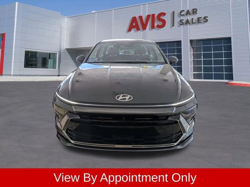 Used 2025 Hyundai Sonata SEL FWD image 2