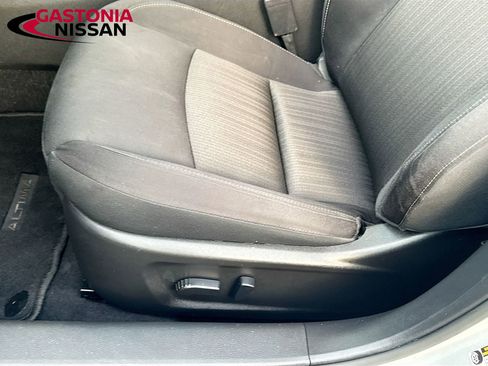 Used 2024 Nissan Altima 2.5 SV image 26