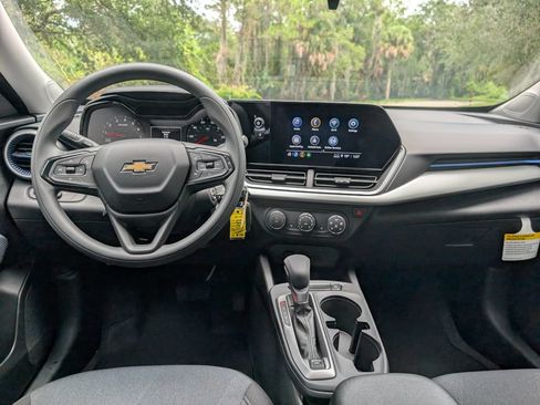 New 2026 Chevrolet Trax LS w/ LS Convenience Package FWD image 13