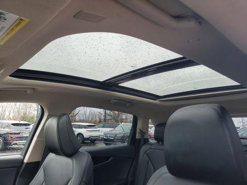 Certified 2023 Lincoln Nautilus Reserve image 11