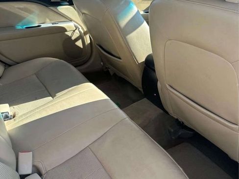 Used 2010 Mercury Milan Premier image 9