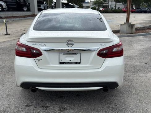 Used 2018 Nissan Altima 2.5 SR FWD image 4