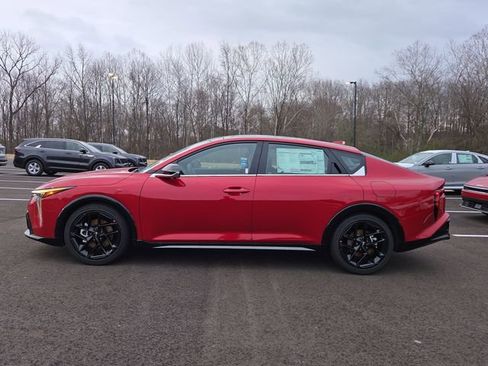 New 2025 Kia K4 GT-Line Turbo image 2