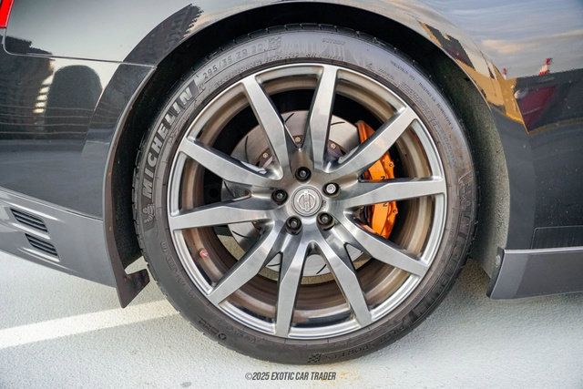 Used 2014 Nissan GT-R Premium w/ Premium Interior Package AWD/4WD image 69