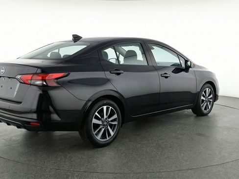 Used 2025 Nissan Versa SV FWD image 9