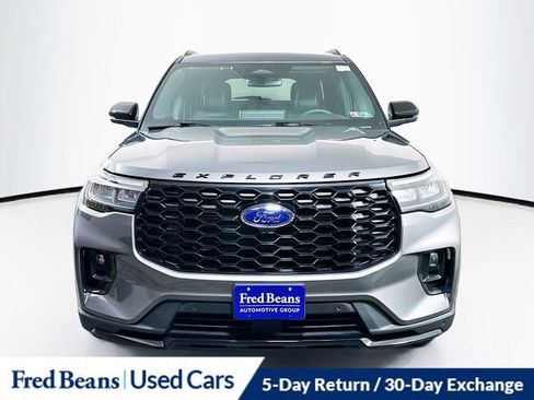 Used 2025 Ford Explorer ST-Line w/ Premium Package AWD/4WD image 2
