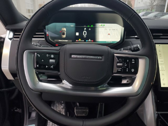 Certified 2026 Land Rover Range Rover Long Wheelbase SE AWD/4WD image 21