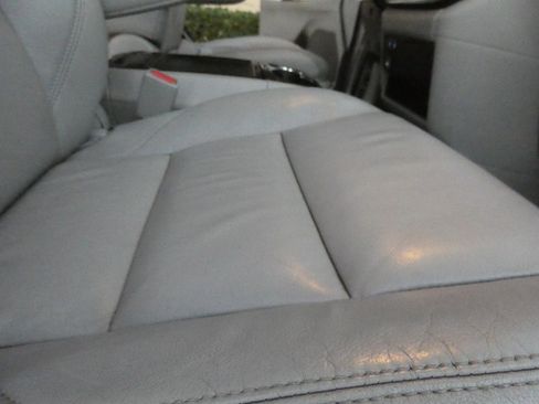 Used 2015 Toyota Sienna XLE image 29