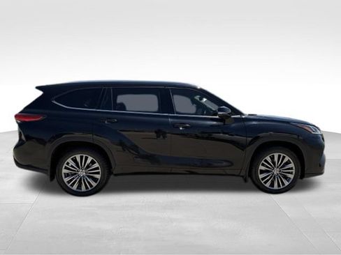 Used 2020 Toyota Highlander Platinum AWD/4WD image 22