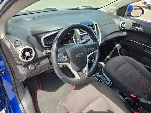 Used 2018 Chevrolet Sonic LT w/ Fun and Sun With RS Package FWD image 8