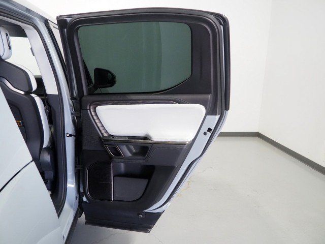 Used 2022 Rivian R1T AWD Adventure Quad image 74