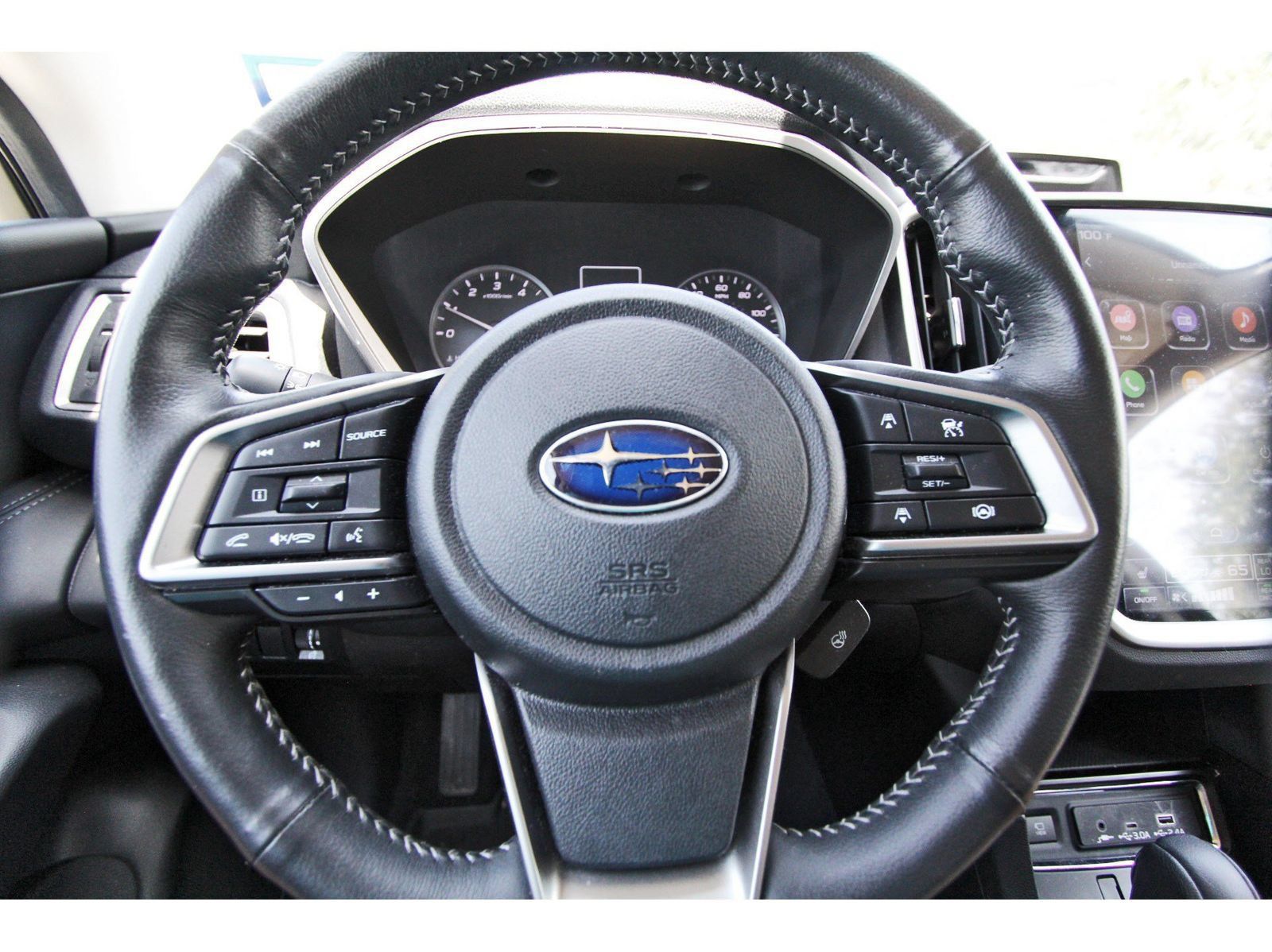 Used 2023 Subaru Ascent Limited w/ Technology Package AWD/4WD image 13