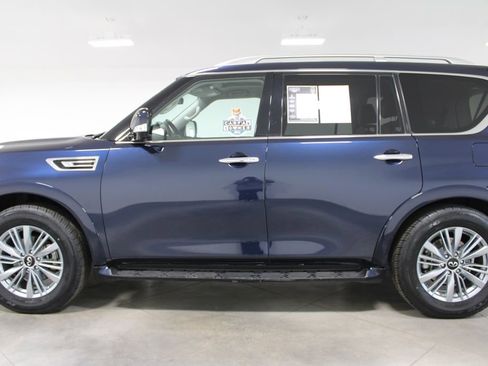 Used 2024 INFINITI QX80 Luxe image 6