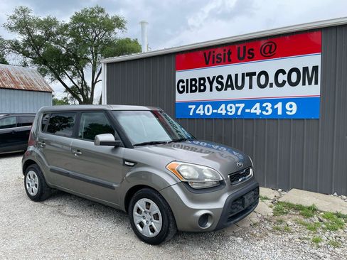 Used 2013 Kia Soul FWD image 2