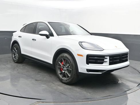 New 2025 Porsche Cayenne S image 7