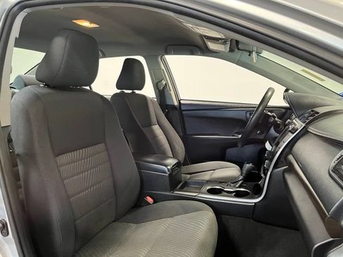 Used 2015 Toyota Camry LE FWD image 10