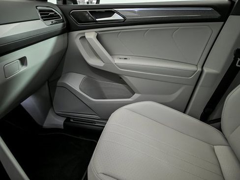 Certified 2024 Volkswagen Tiguan SE R-Line image 23