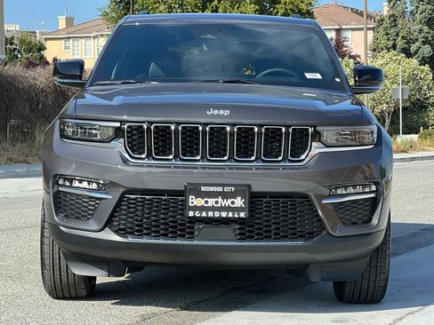 New 2025 Jeep Grand Cherokee Limited image 9