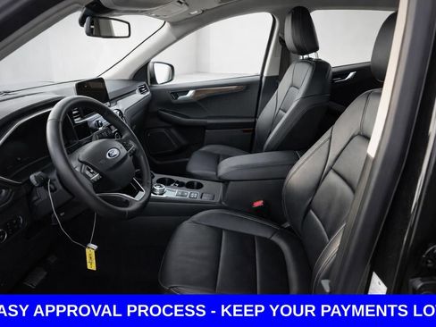 Used 2020 Ford Escape Titanium w/ Titanium Premium Package 2.0 FWD image 11